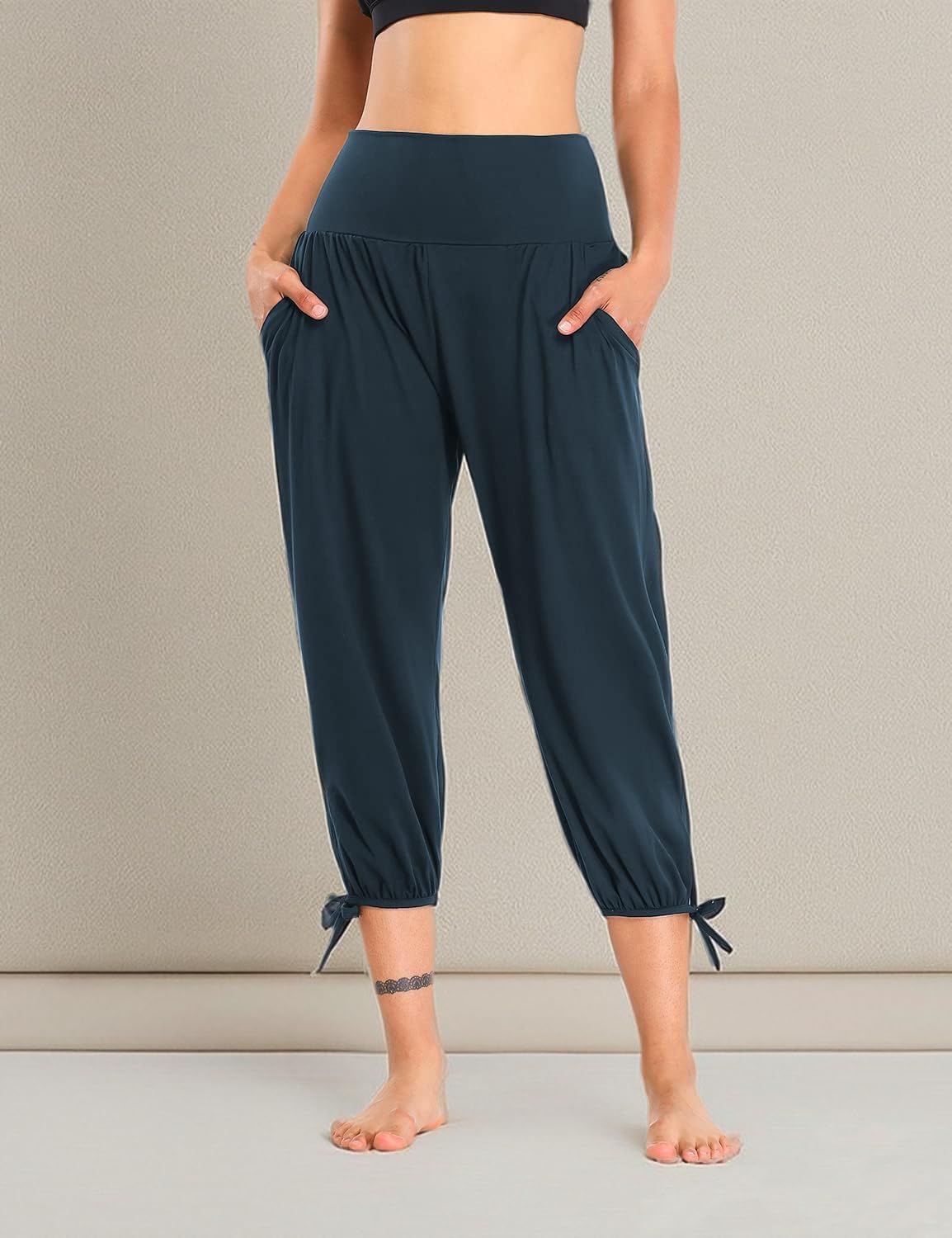 Elevate Your Comfort: Womens Capri Yoga Pants - Loose Fit Workout Joggers with Handy Pockets