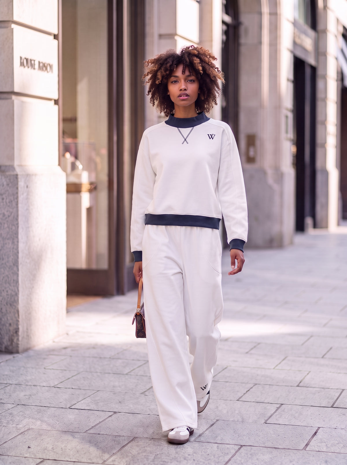 V-Neck Contrast Collar Boxy Sweatshirt