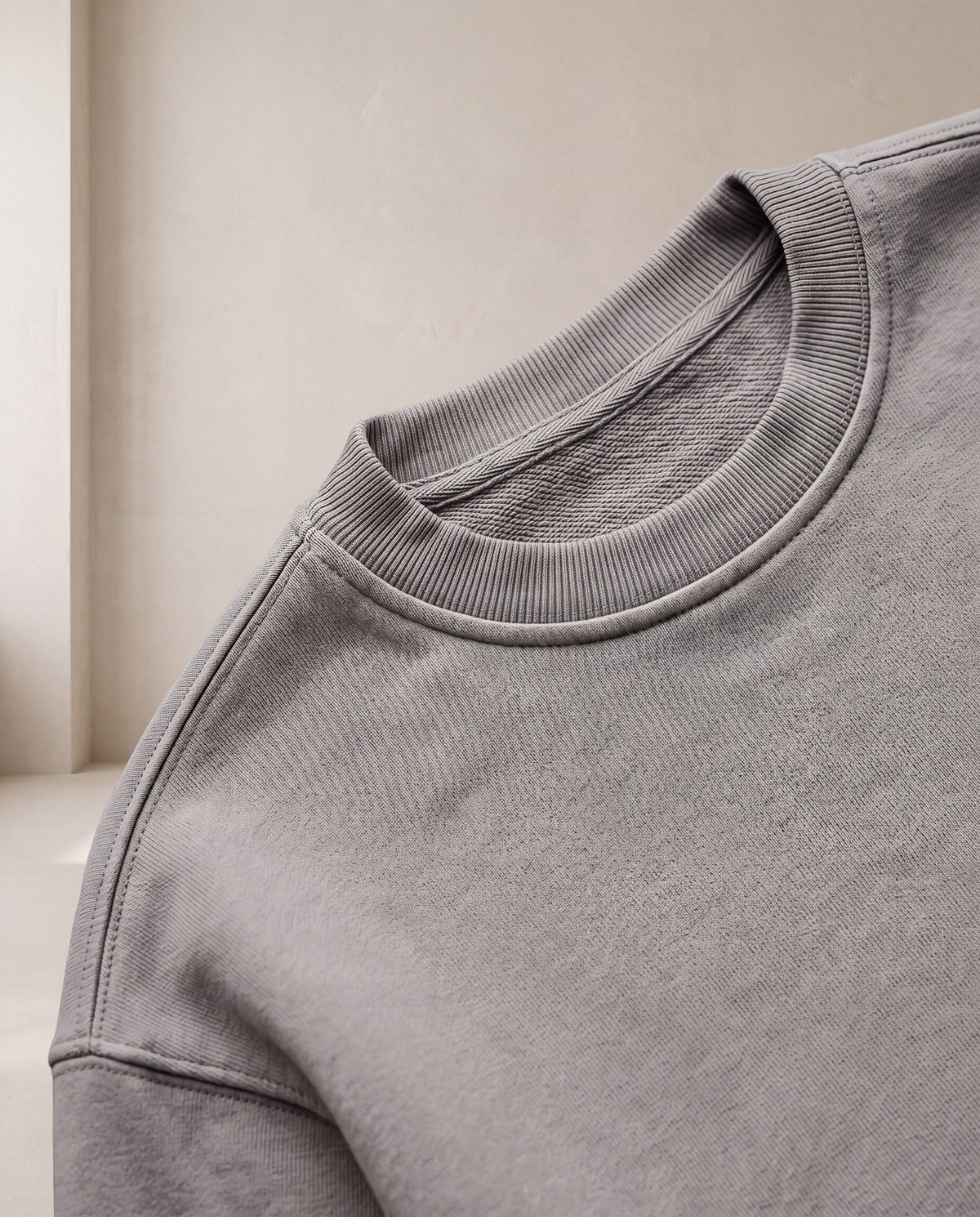 Unisex Boxy Vintage Washed Sweatshirt